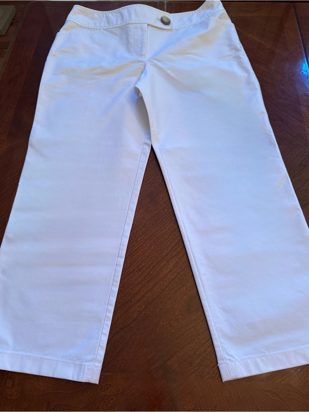 Ann Taylor Margo Capris in White Size 8